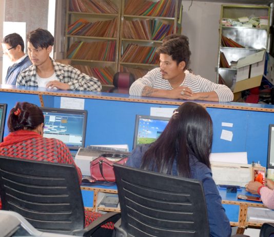 पसल दर्ता गराउन कार्यस्थलमै पुगे कर्मचारी