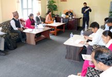 राप्ती गाउँपालिकामा केन्द्राध्यक्षलाई अभिमुखीकरण
