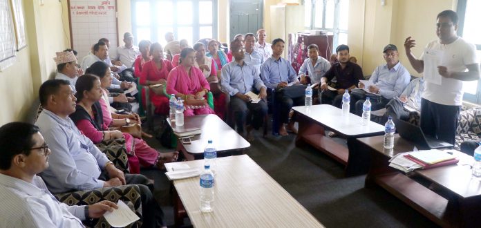 सामुदायिक विद्यालयका प्रअसँग बैठक