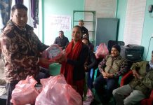 कृषकहरुलाई बेमौसमी तरकारीका बीउ वितरण