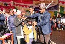 अनाथ बालबालिकाको अभिभावकत्व ग्रहण गरेकालाई गाउँपालिकाको सम्मान