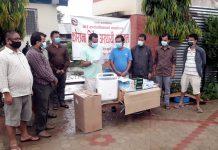 सिसहनियाँ अस्थायी कोरोना अस्पतालमा स्वास्थ्य सामग्री हस्तान्तरण