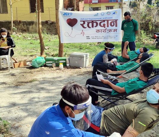 जेसीजको ३७औं स्थापना दिवसमा ३७ युवाले गरे रक्तदान