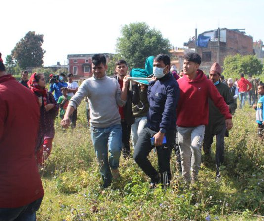 दुर्घटनाकी घाइते महिलालाई हेलिकप्टरमार्फट काठमाडौँ लगियो