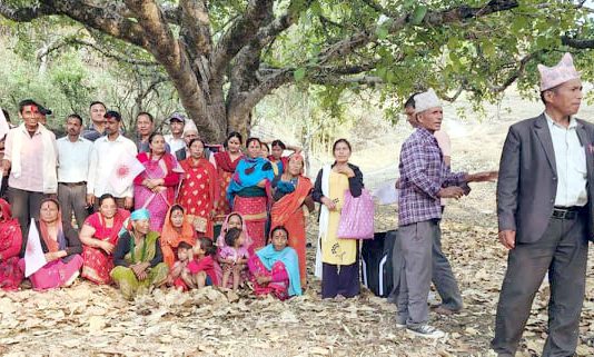 बंगलाचुलीमा माओवादीमा पहिरोः उमेदवारहरुसहित ९९ जना नेता कार्यकर्ता एमालेमा प्रवेश