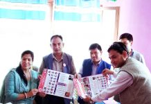 चुनाव प्रचार सामग्री हस्तान्तरण