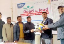 त्रिभुवननगर जेसीजद्वारा मावि सौंडियारमा पुस्तकालय स्थापना