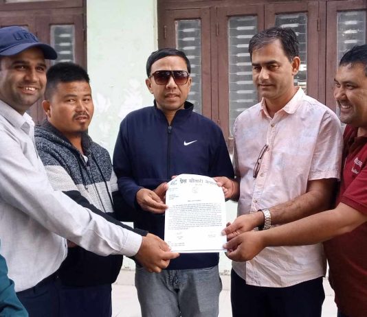 त्रुटी सच्याउन माग गर्दै प्रेस चौतारीले बुझायो महासंघलाई ज्ञापन पत्र
