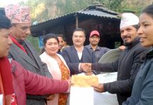 जाजरकोट र रुकुम पश्चिमका भूकम्प पीडितलाई एमाले दाङको राहत