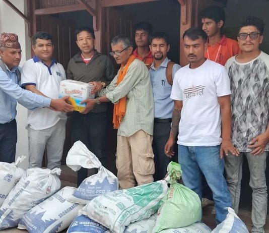 मदन भण्डारी स्कूलद्वारा महाकाल समूहलाई खाद्यान्न सहयोग