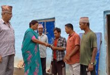 मृगौला पीडित करमलाल चौधरीलाई ४५ हजार रुपैयाँ आर्थिक सहयोग