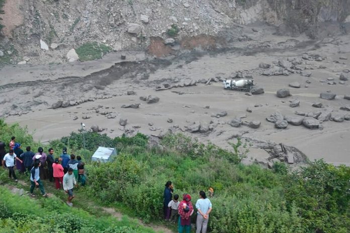 भोटेकोशीमा हिमताल फुटेर बाढी आएको हुन सक्ने ईसीमोडको अनुमान