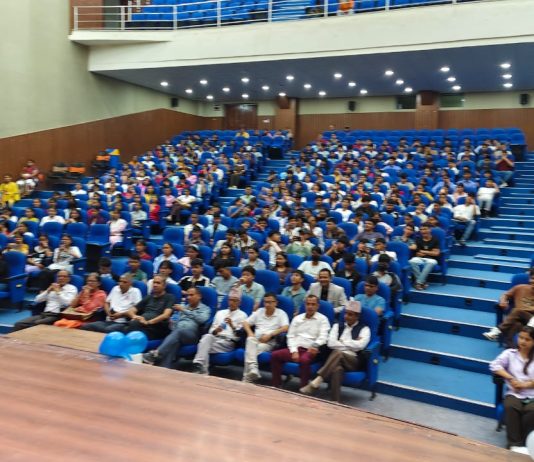 दाङ भ्याली कलेजमा विद्यार्थीलाई अभिमुखीकरण
