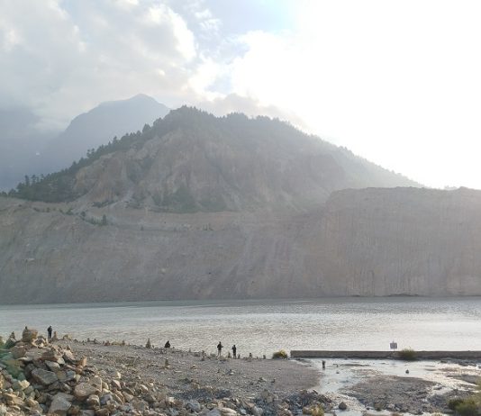 पहिलो पटक आज विश्व ताल दिवस मनाईंदै तस्वीर : मनाङको मनाङ ङिस्याङ गाउँपालिका–६ मा पर्ने गङ्गापूर्ण ताल ।
