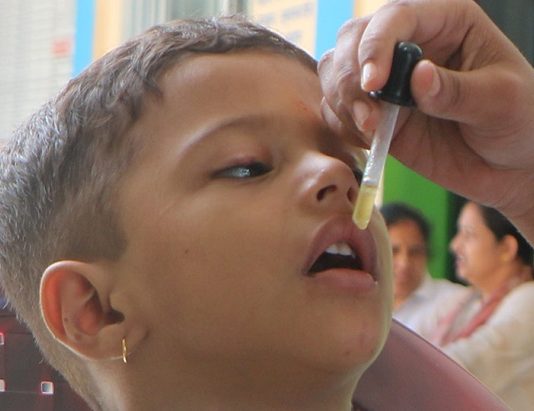 बालबालिकाको ‘रोग प्रतिरोधात्मक क्षमता बढाउन’ स्वर्णप्राशन थोपा अभियान