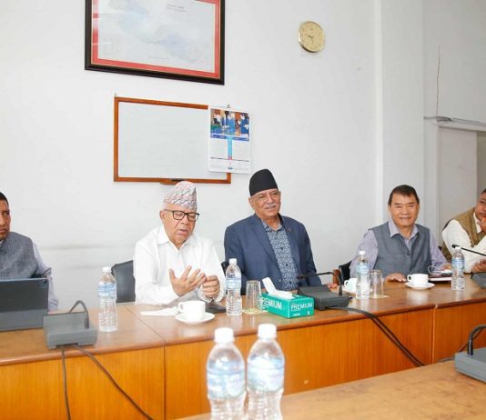विपक्षी दलको बैठकद्वारा प्रधानमन्त्रीको राजीनामा माग