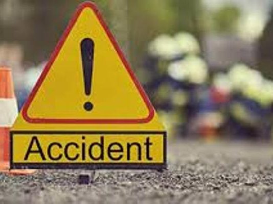 दाङ–सल्यानको सिमा क्षेत्र चोरखोलामा माइक्रोबस दुर्घटना : ३ जनाको ज्यान गयो