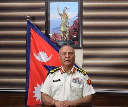 नयाँ सरकार गठनबारे प्रधानसेनापतिले छलफल गर्दै