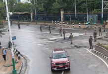 निषेधाज्ञा र कर्फ्यू खुकुलो भए पनि सार्वजनिक गाडी नचल्दा यात्रुलाई सास्ती