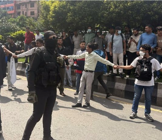 जेनजी प्रदर्शनको रहस्यमयी युवकको पहिचान सार्वजनिक, सुरक्षा मापदण्डमा प्रश्न उठ्दै