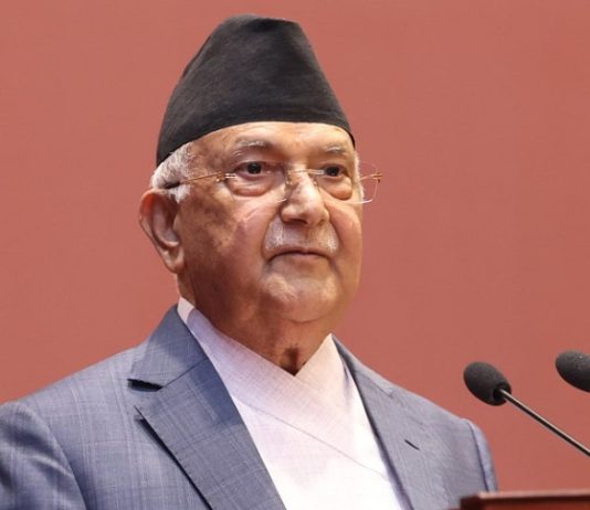 सैनिक ब्यारेकबाट निस्केपछि पूर्वप्रधानमन्त्री ओली भक्तपुरको गुण्डुमा