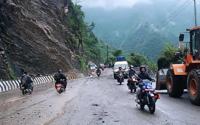 तस्बिर : सडक डिभिजन भरतपुर चितवन