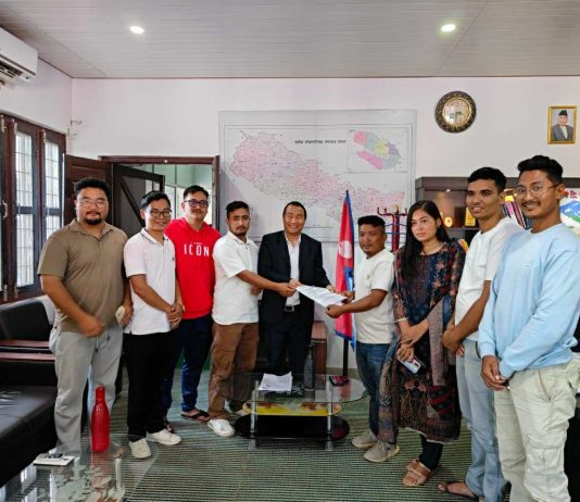 बालेन र गुरुङका बिरुद्ध दाङमा जाहेरी दर्ता