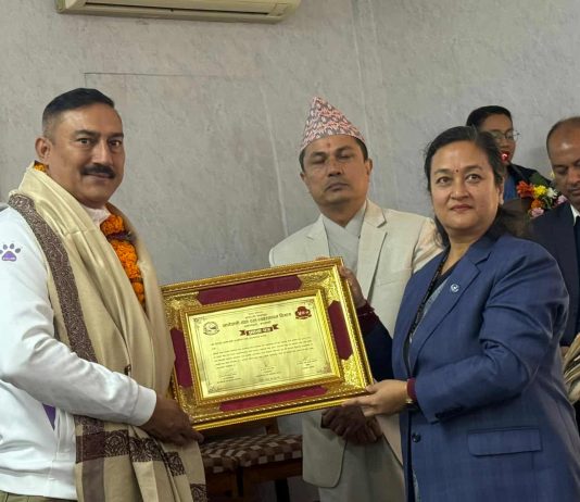 मुलुककै उत्कृष्ट बन्यो घोराही खानेपानी, काठमाडामैंमा विशेष सम्मान