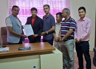 पत्रकार महासंघद्वारा नेपाल नगरपालिका सङ्घलाई ज्ञापनपत्र