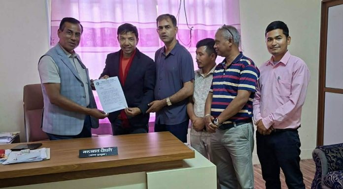 पत्रकार महासंघद्वारा नेपाल नगरपालिका सङ्घलाई ज्ञापनपत्र