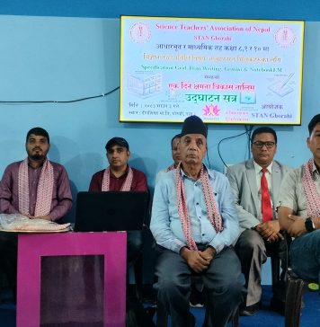 स्टान घाेराहीद्वारा विज्ञान शिक्षकलाई अभिमुखिकरण तालिम