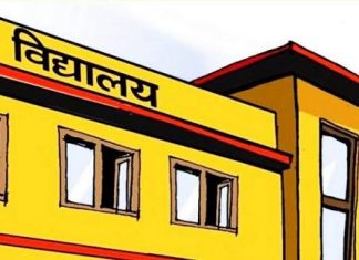 स्कुल बस रोकेर विद्यार्थीमाथि खुकुरी प्रहार