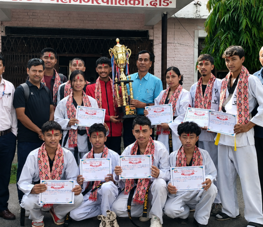 घाेराही नगर खेलकुदद्वारा खेलाडी सम्मानित