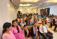 ज्ञानज्योति एजुकेसनल एकेडेमीद्वारा कक्षा ११ का विद्यार्थीलाई स्वागत