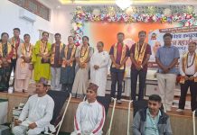 दाङमा विश्व बन्धुत्व रक्तदान महाअभियानमा ६० जनाले गरे रक्तदान