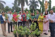 लखन पार्कमा पराग सेचनमैत्री फूल तथा वनस्पति रोपन