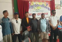 दाङमा मनकामना ग्यासको कोटा घट्दा उपभोक्ता समस्यामा, समाधानका लागि बिक्रेतासँग प्रियासनकाे छलफल