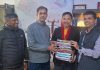 साहित्यकार सबिन प्रियासनद्वारा कारागारका कैदीबन्दीलाई पुस्तक सहयोग